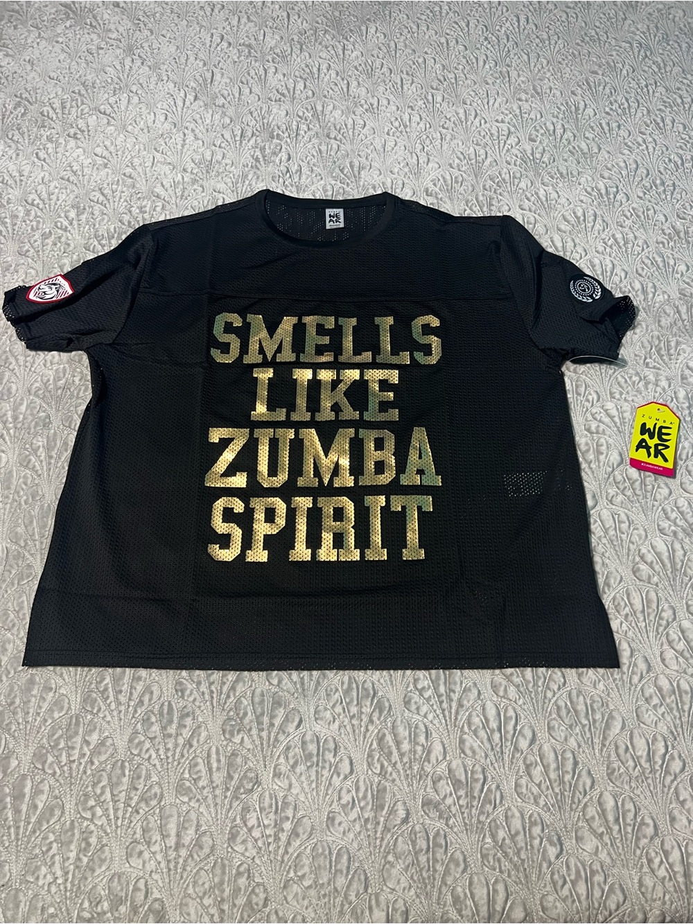 Zumba Fitness Spirit Mesh Tee “smells like zumba spirit” gold graphic Medium nwt